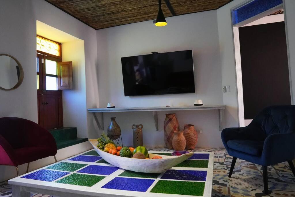 Вілла Nueva En San Antonio Cali, La Casa De Tona Екстер'єр фото