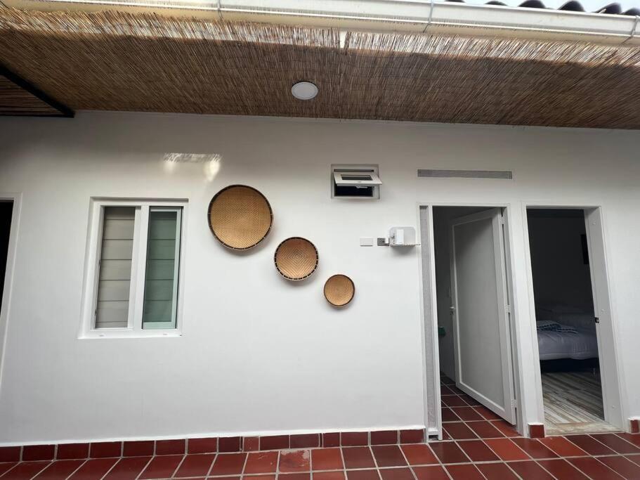 Вілла Nueva En San Antonio Cali, La Casa De Tona Екстер'єр фото